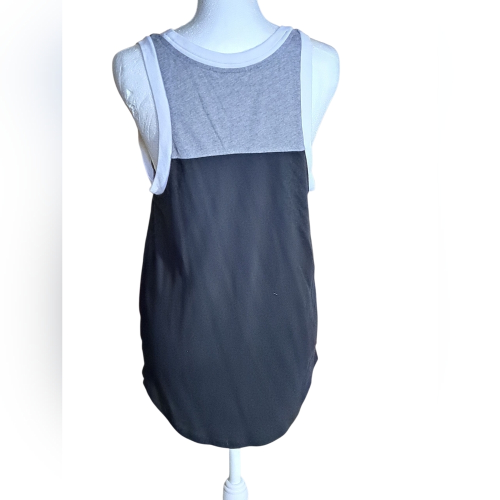 PINK XS SEQUIN TANK TOP EUC NO MISSiNG SEQUINS OFFERS✅️❤️ - Picture 7 of 8